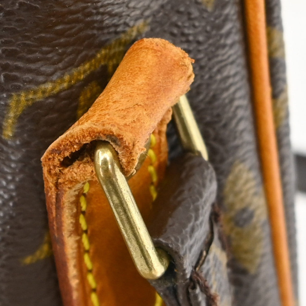 Louis Vuitton Amazone Bag Monogram Canvas Brown Canvas Shoulder Bag Bag (Pre-Owned)