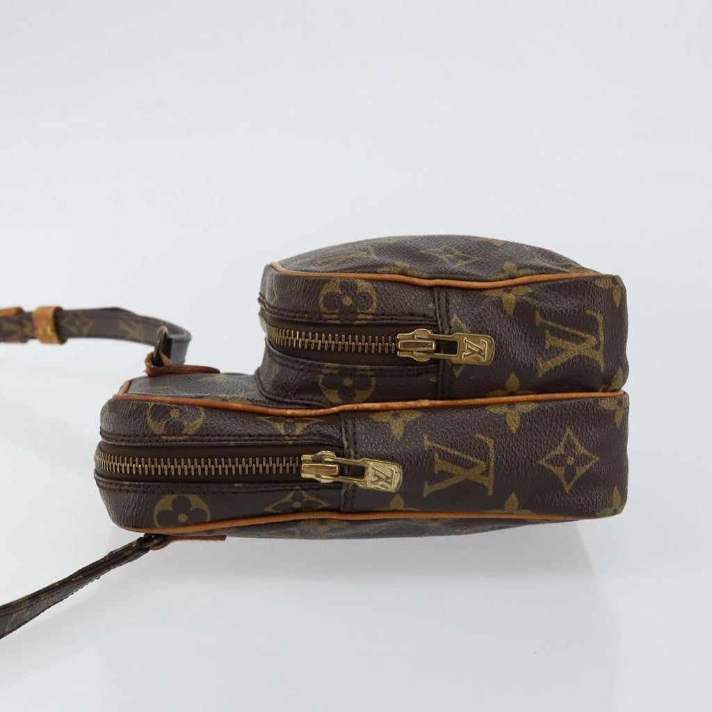 Louis Vuitton Amazone Bag Monogram Canvas Brown Canvas Shoulder Bag Bag (Pre-Owned)