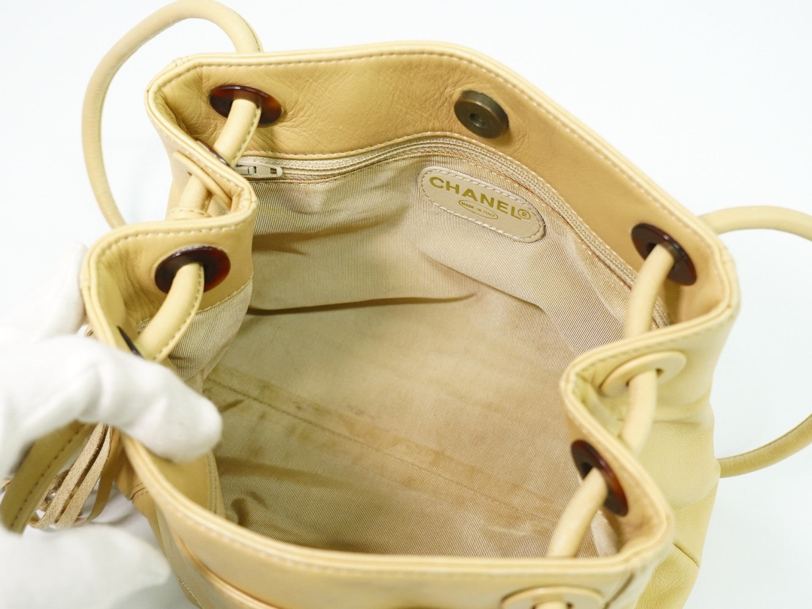 Chanel Vintage Cc Tassel Shoulder Bag Lambskin Beige Leather Shoulder Bag Bag (Pre-Owned)