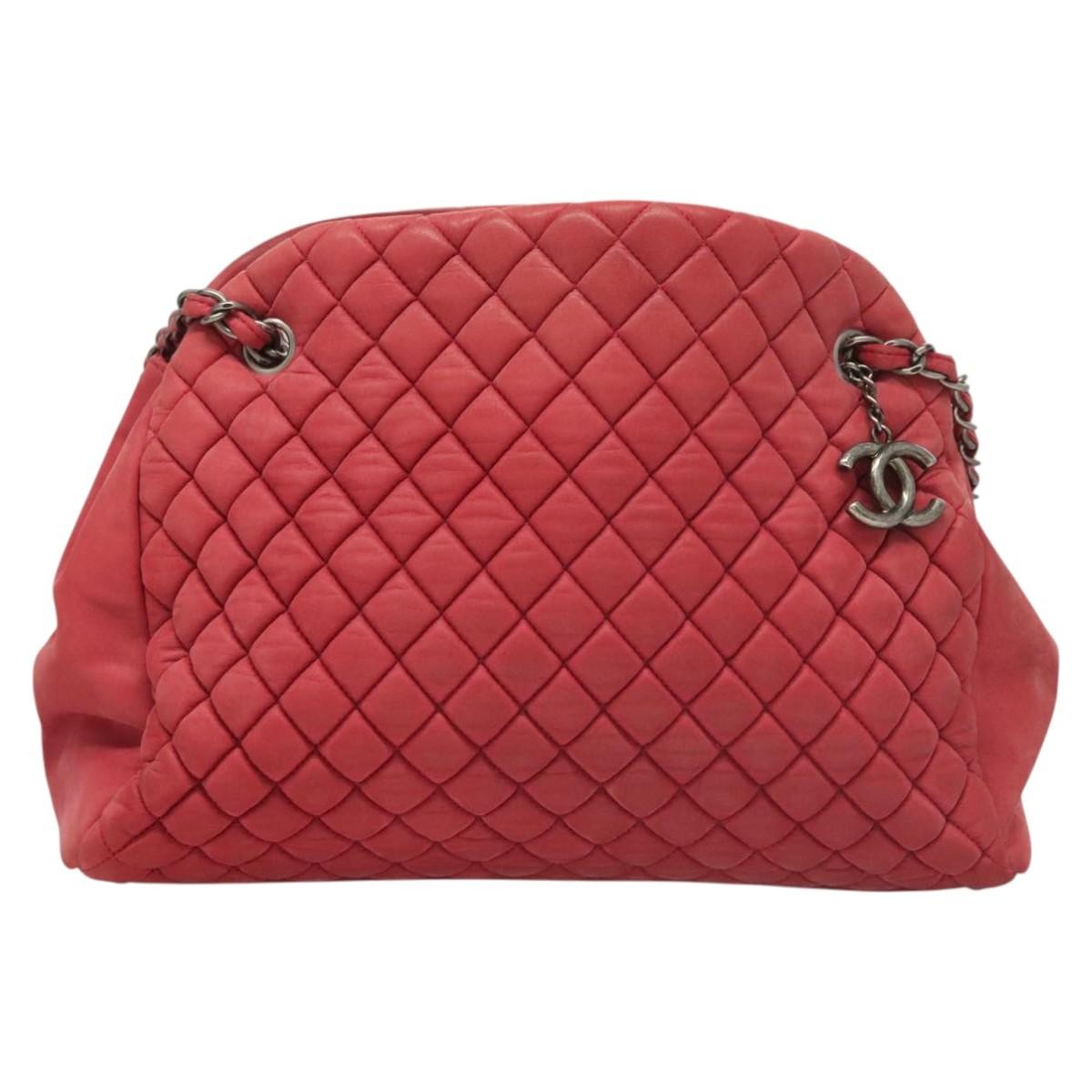 Chanel Matelasse Chain Shoulder Bag Leather Pink Leather Handbag (Pre-Owned)