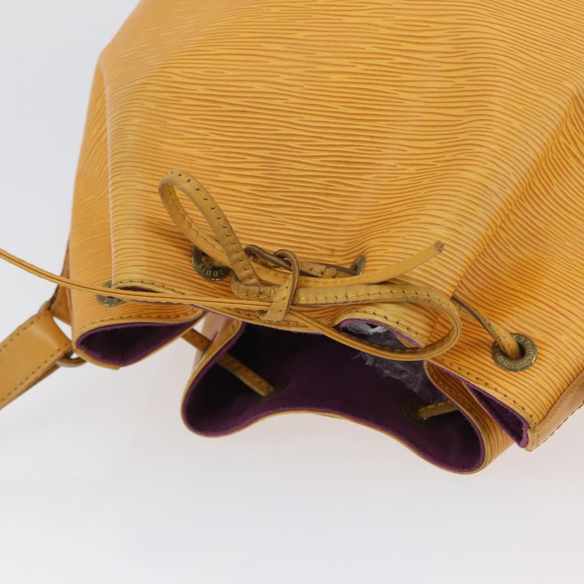 Louis Vuitton Petit Noe Handbag Epi Leather Yellow Leather Shoulder Bag Bag (Pre-Owned)