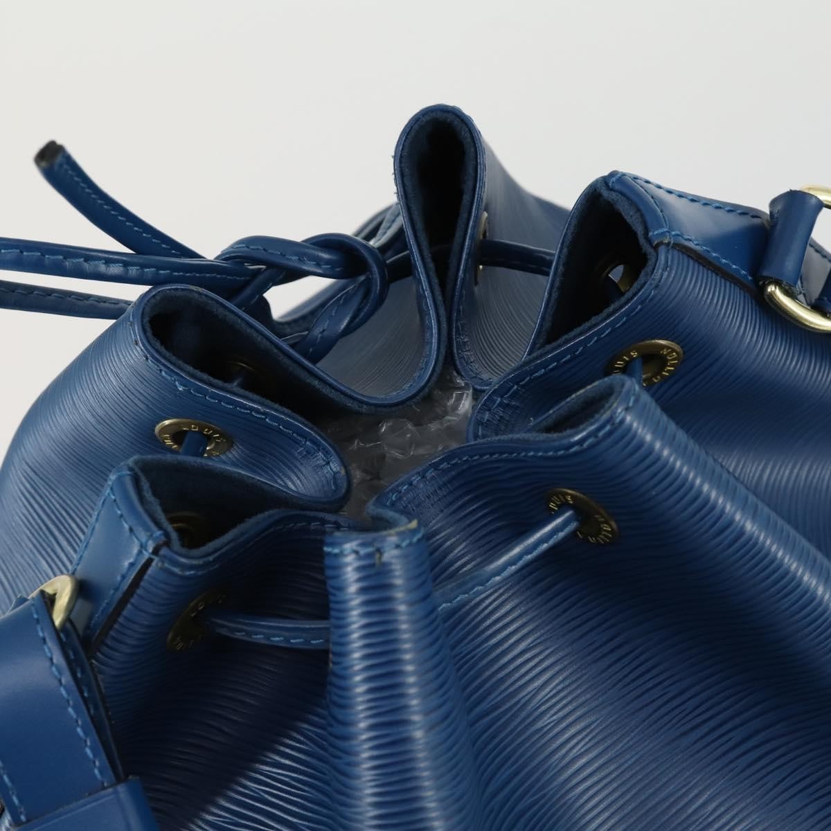 Louis Vuitton Petit Noe Handbag Epi Leather Blue Leather Shoulder Bag Bag (Pre-Owned)