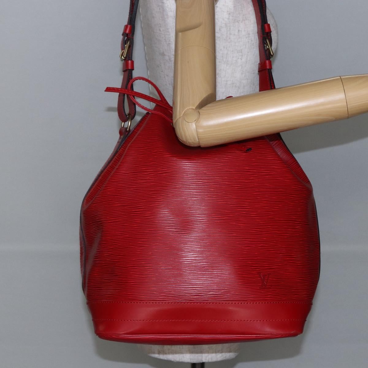 Louis Vuitton Noe Handbag Epi Leather Red Leather Bag (Pre-Owned)