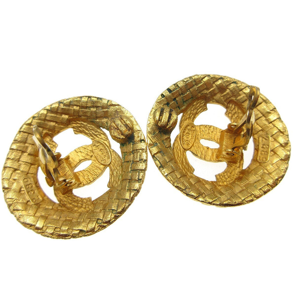 Chanel Vintage Cc Round Cutout Clip-On Earrings Metal Gold Gold_Plated Earrings Jewelry (Pre-Owned)