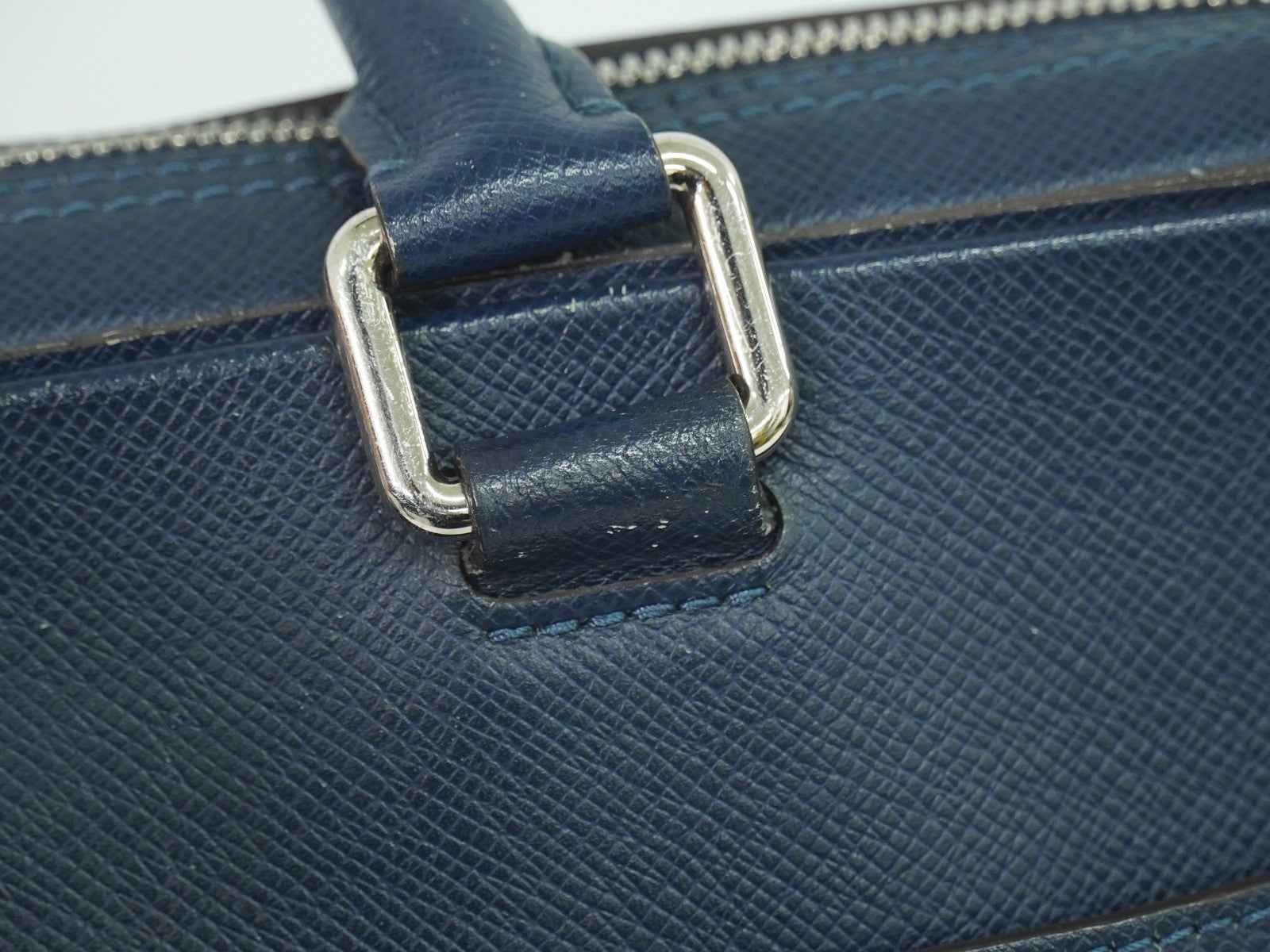 Louis Vuitton Porte-Documents Business Bag Taiga Leather Navy Leather Briefcase Bag (Pre-Owned)