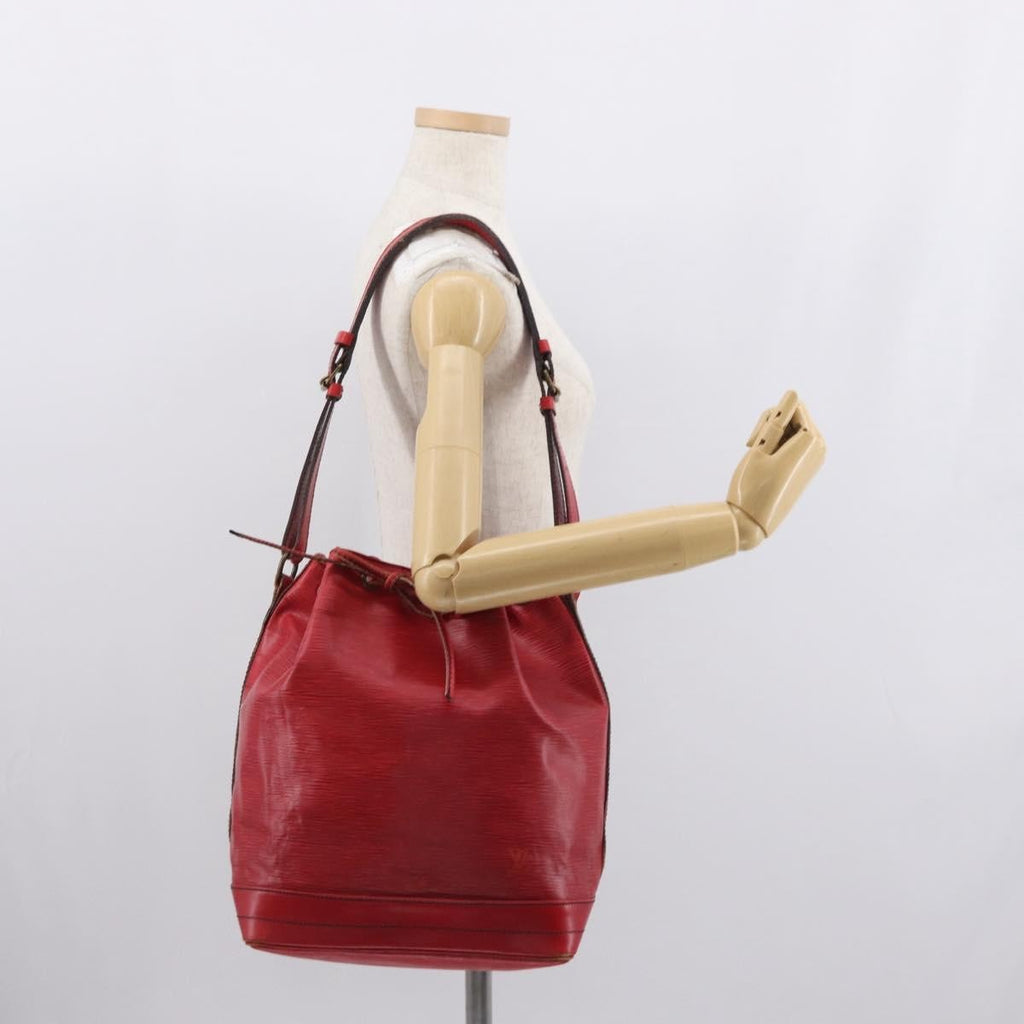 Louis Vuitton Noe Handbag Epi Leather Red Leather Shoulder Bag Bag (Pre-Owned)