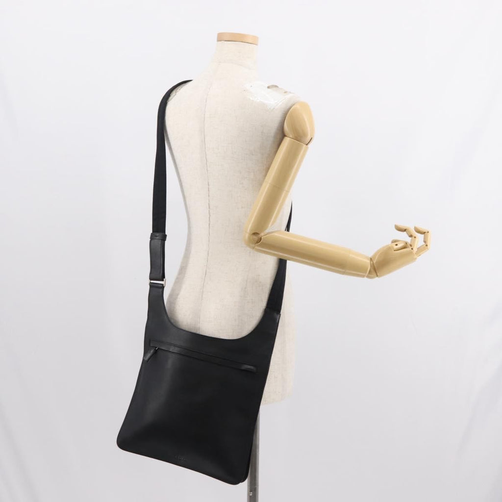 Prada Zip Messenger Bag Saffiano Leather Black Leather Shoulder Bag Bag (Pre-Owned)