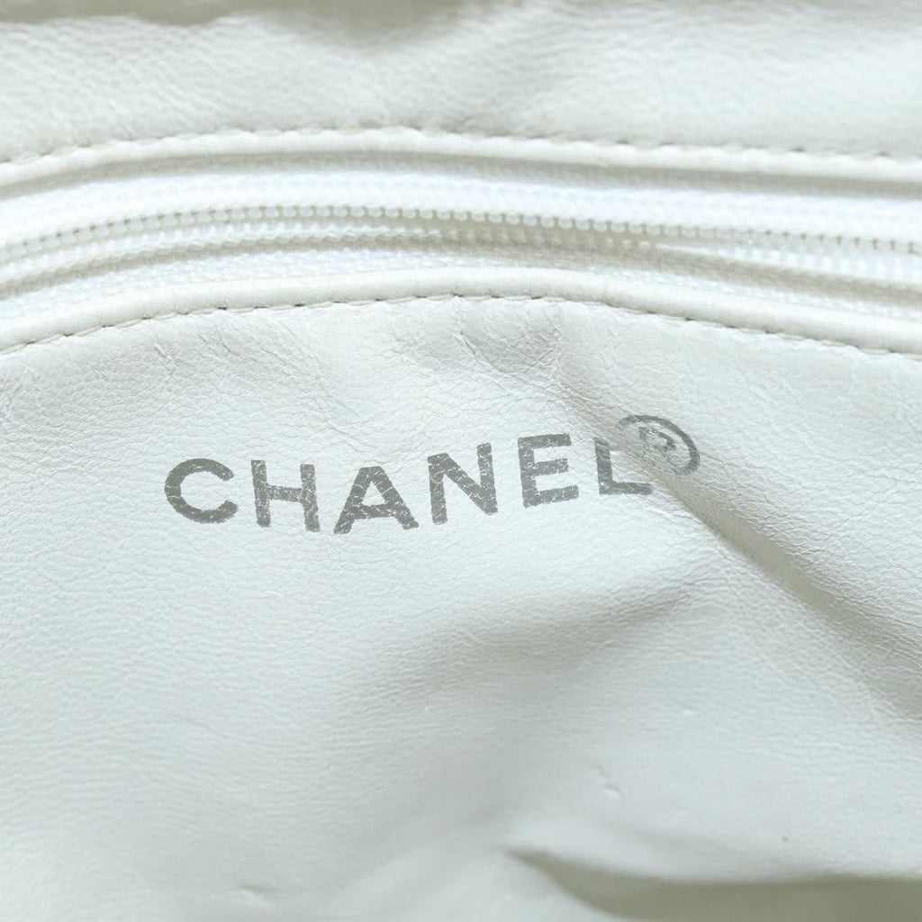 Chanel Vintage Cc Zip Around Bowler Bag Quilted Caviar White Leather Tote Bag Bag (Pre-Owned)