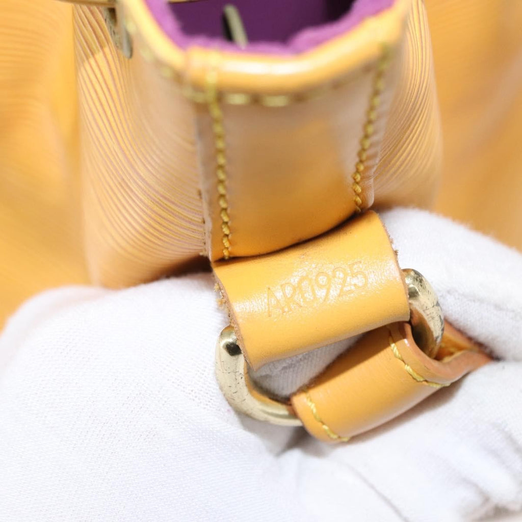 Louis Vuitton Noe Handbag Epi Leather Yellow Leather Shoulder Bag Bag (Pre-Owned)