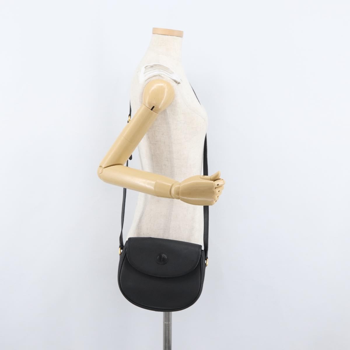 Gucci Vintage Shoulder Bag Leather Black Leather Shoulder Bag Bag (Pre-Owned)