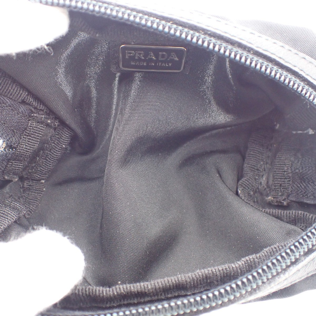 Prada Padded Zip Belt Bag Tessuto Black Nylon Clutche & Pouche Bag (Pre-Owned)