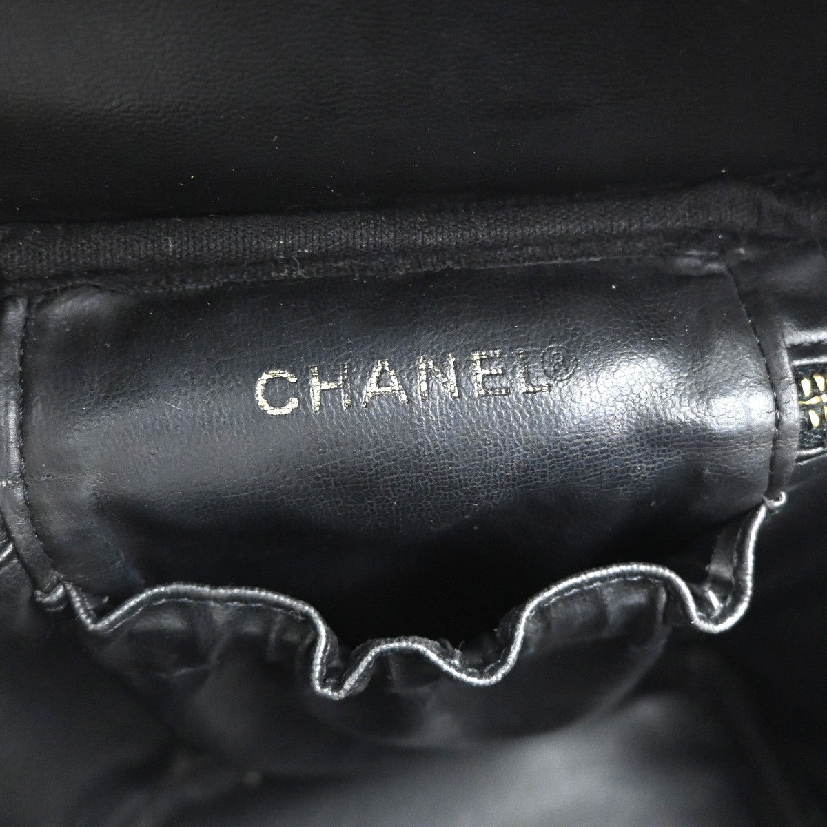 Chanel Vintage Timeless Cosmetic Case Caviar Black Leather Handbag (Pre-Owned)