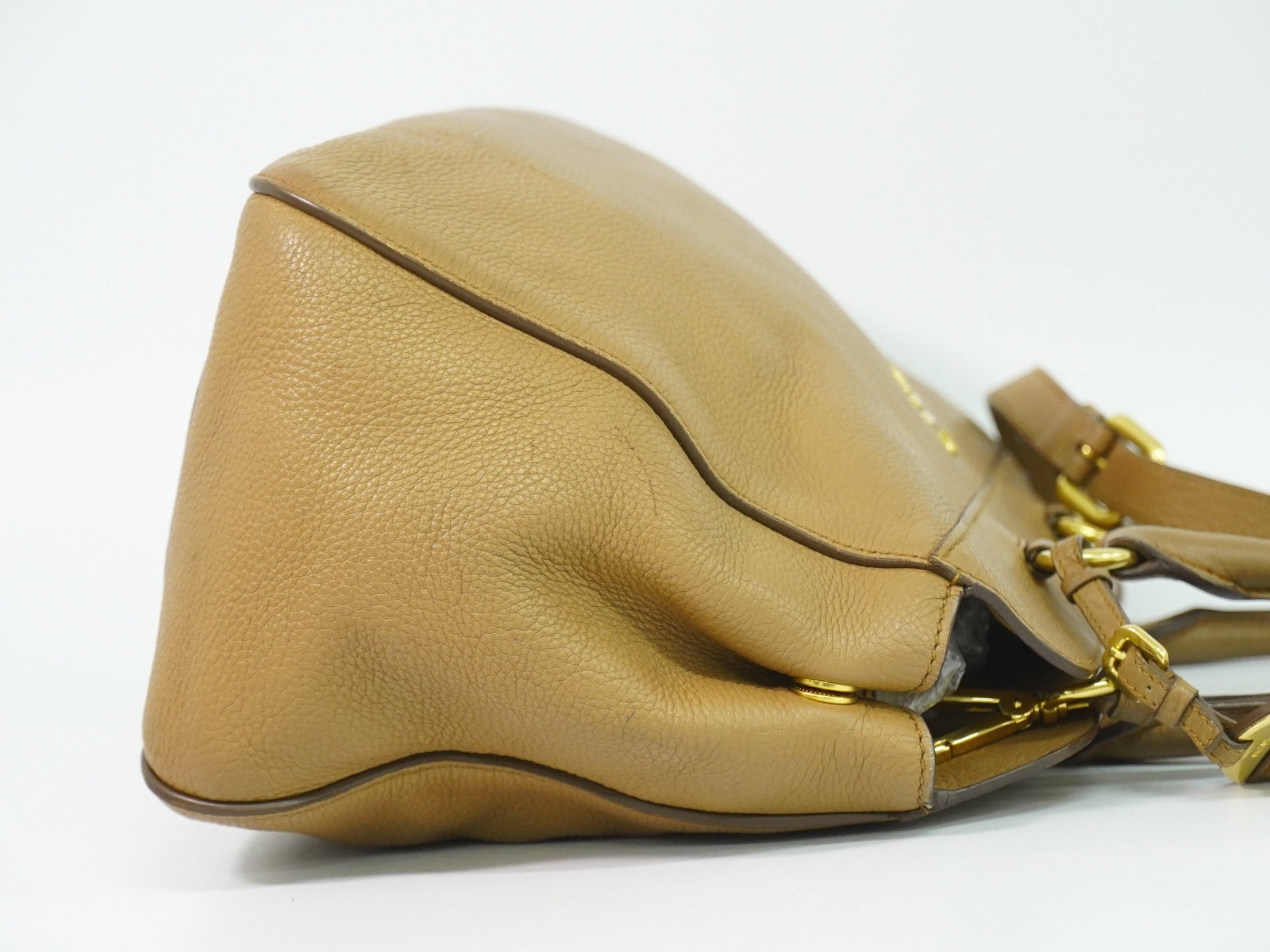 Prada Vintage Handbag Leather Beige Leather Handbag (Pre-Owned)