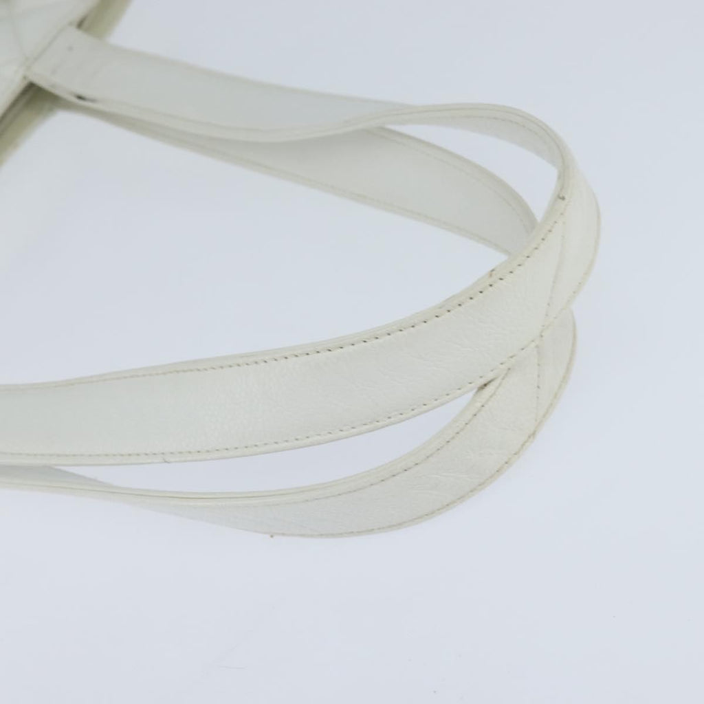 Chanel Vintage Cc Zip Around Bowler Bag Quilted Caviar White Leather Tote Bag Bag (Pre-Owned)