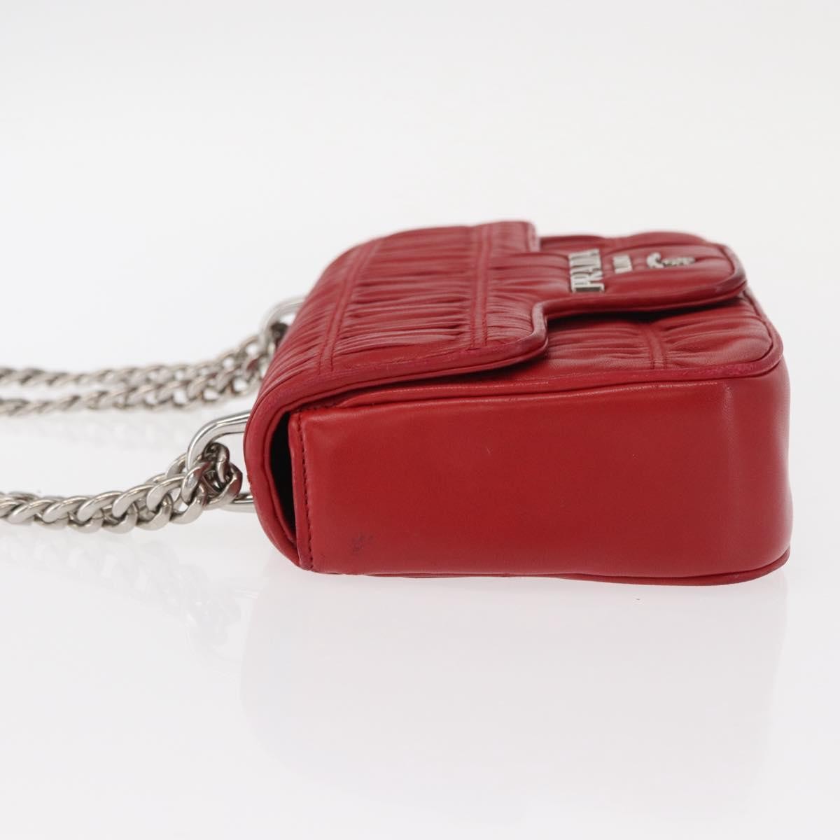 Prada Gaufre Chain Flap Shoulder Bag Nappa Leather Red Leather Shoulder Bag Bag (Pre-Owned)