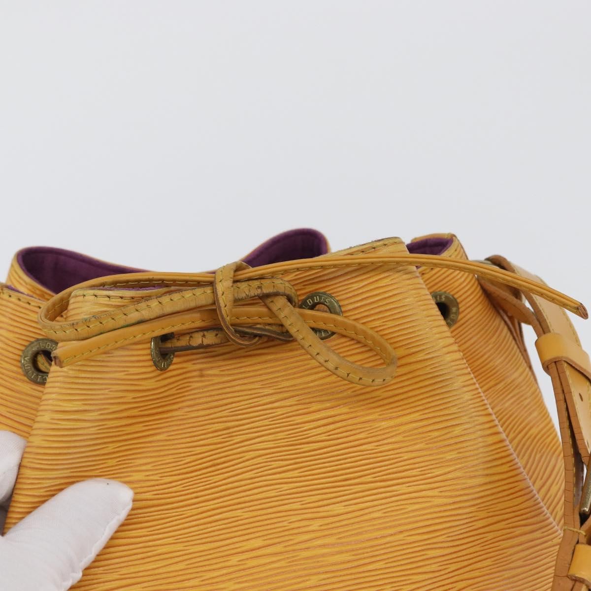 Louis Vuitton Petit Noe Handbag Epi Leather Yellow Leather Shoulder Bag Bag (Pre-Owned)