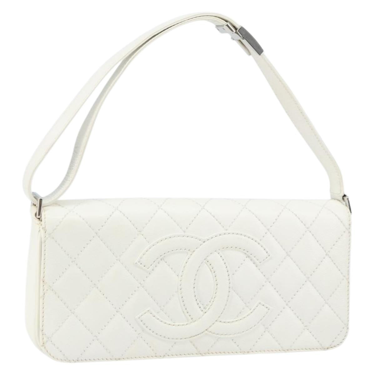 Chanel Vintage Timeless Cc Adjustable Shoulder Bag Quilted Calfskin White Leather Shoulder Bag Bag (Pre-Owned)