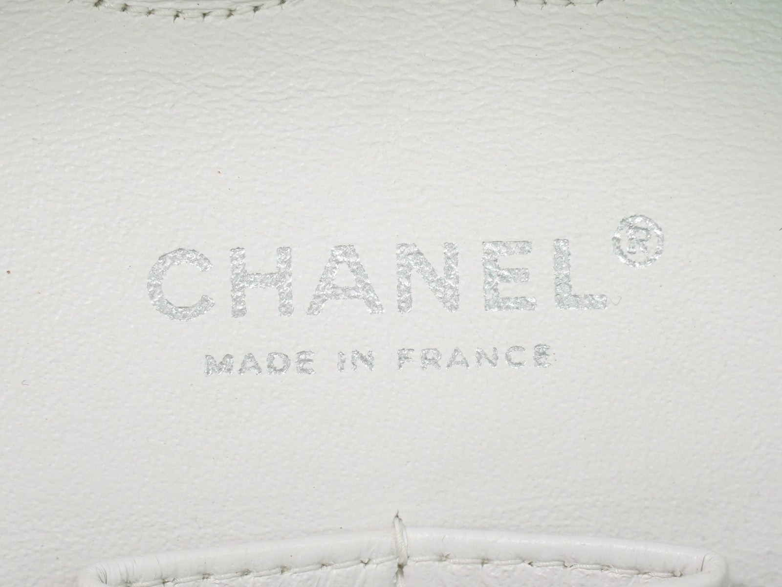 Chanel Timeless - Classic Double Flap Bag Quilted Tweed White Tweed Handbag (Pre-Owned)