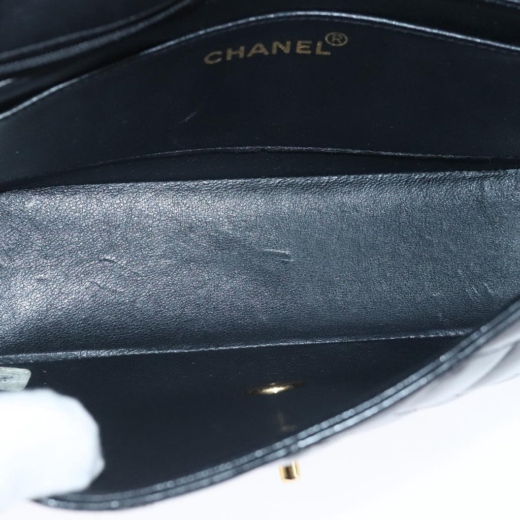 Chanel Vintage So Black Diana Flap Bag Quilted Patent Black Patent_Leather Shoulder Bag Bag (Pre-Owned)