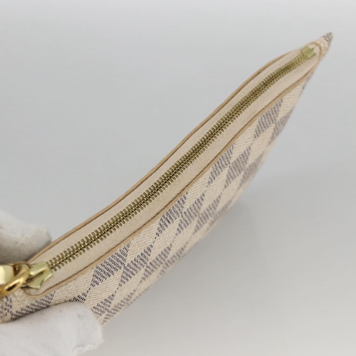 Louis Vuitton Neverfull Pochette Damier White Canvas Clutche & Pouche Bag (Pre-Owned)