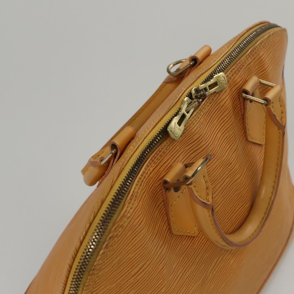 Louis Vuitton Alma Handbag Epi Leather Yellow Leather Handbag (Pre-Owned)