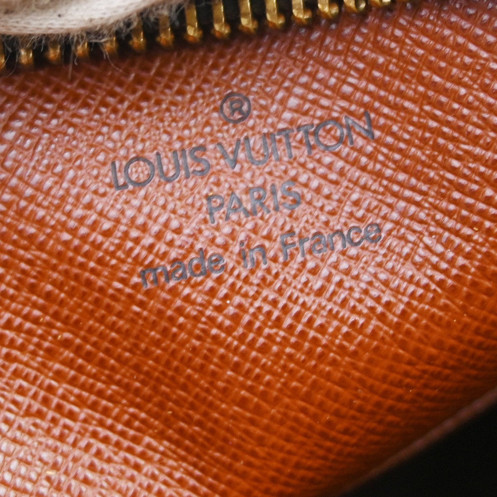 Louis Vuitton Amazone Bag Monogram Canvas Brown Canvas Shoulder Bag Bag (Pre-Owned)