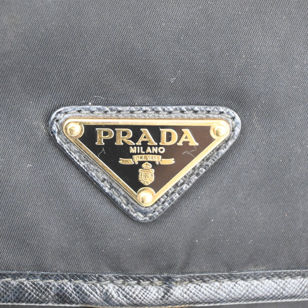 Prada Buckle Messenger Bag Tessuto Black Nylon Shoulder Bag Bag (Pre-Owned)