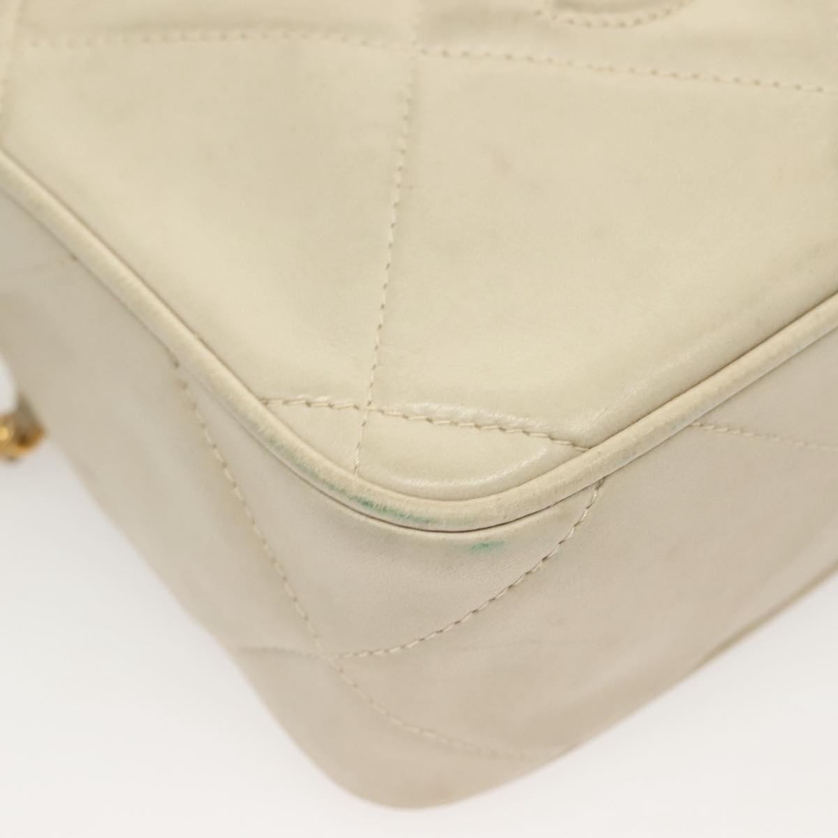 Chanel Vintage Diamond Cc Camera Bag Quilted Lambskin Beige Leather Shoulder Bag Bag (Pre-Owned)