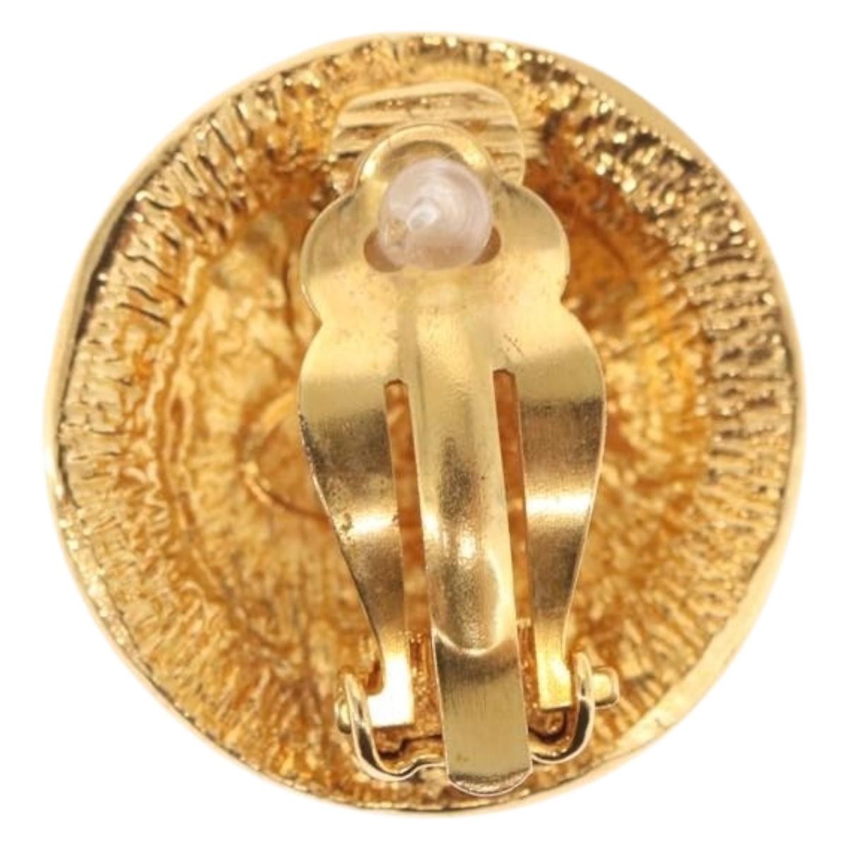 Chanel Vintage 31 Rue Cambon Round Clip-On Earrings Metal Gold Metal Earrings Jewelry (Pre-Owned)
