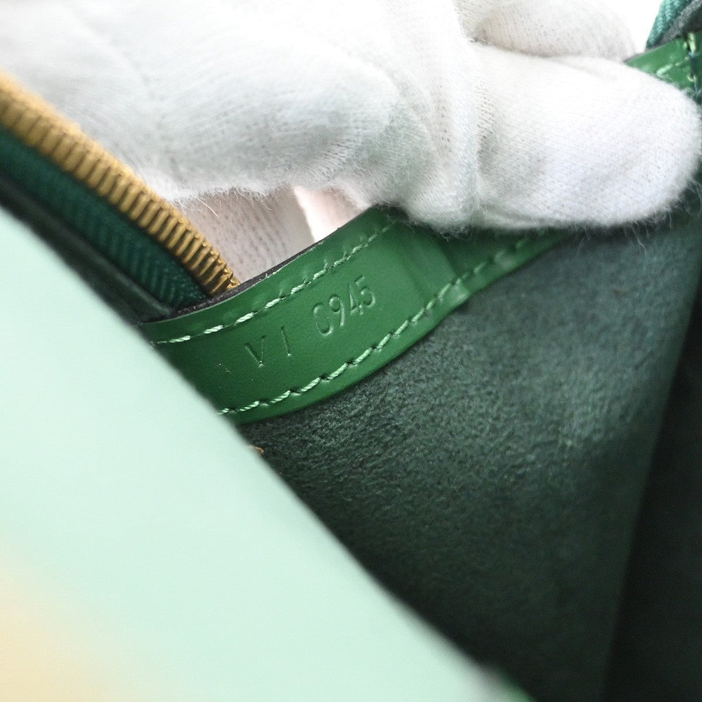 Louis Vuitton Lussac Handbag Epi Leather Green Leather Shoulder Bag Bag (Pre-Owned)