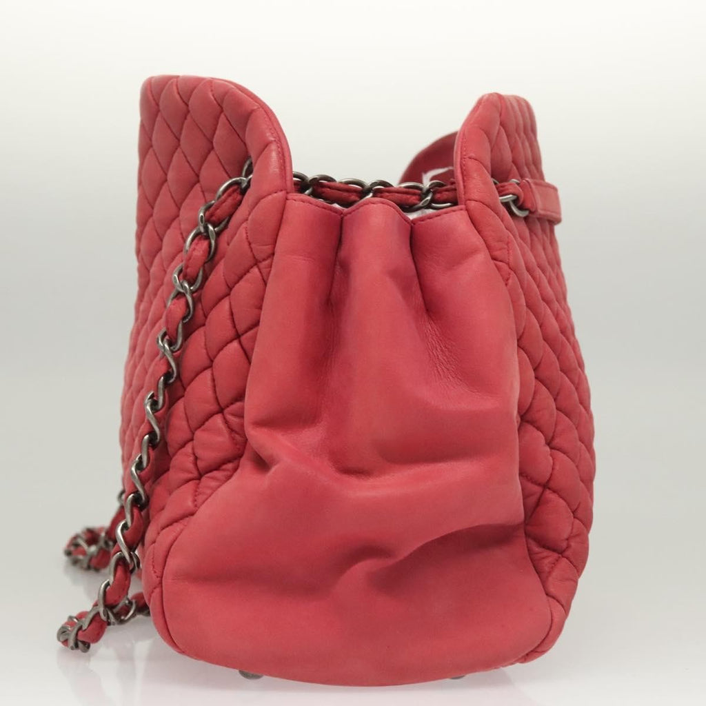 Chanel Matelasse Chain Shoulder Bag Leather Pink Leather Handbag (Pre-Owned)
