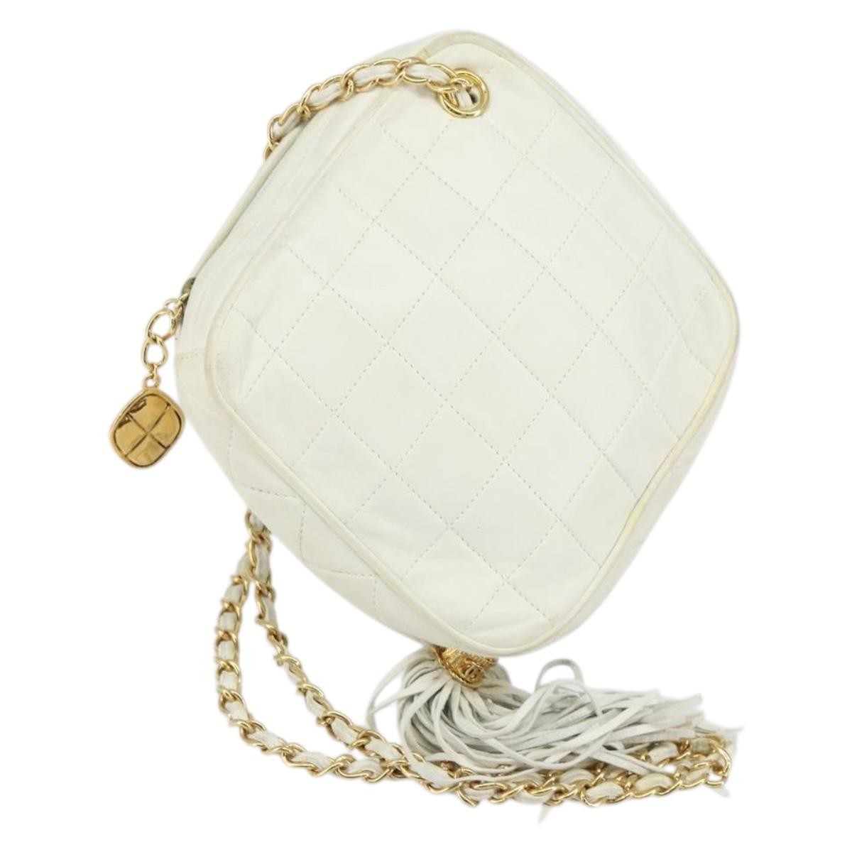 Chanel Vintage Diamond Tassel Crossbody Quilted Lambskin White Leather Clutche & Pouche Bag (Pre-Owned)