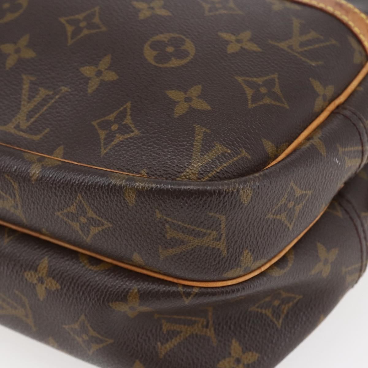 Louis Vuitton Reporter Bag Monogram Canvas Brown Canvas Bag (Pre-Owned)