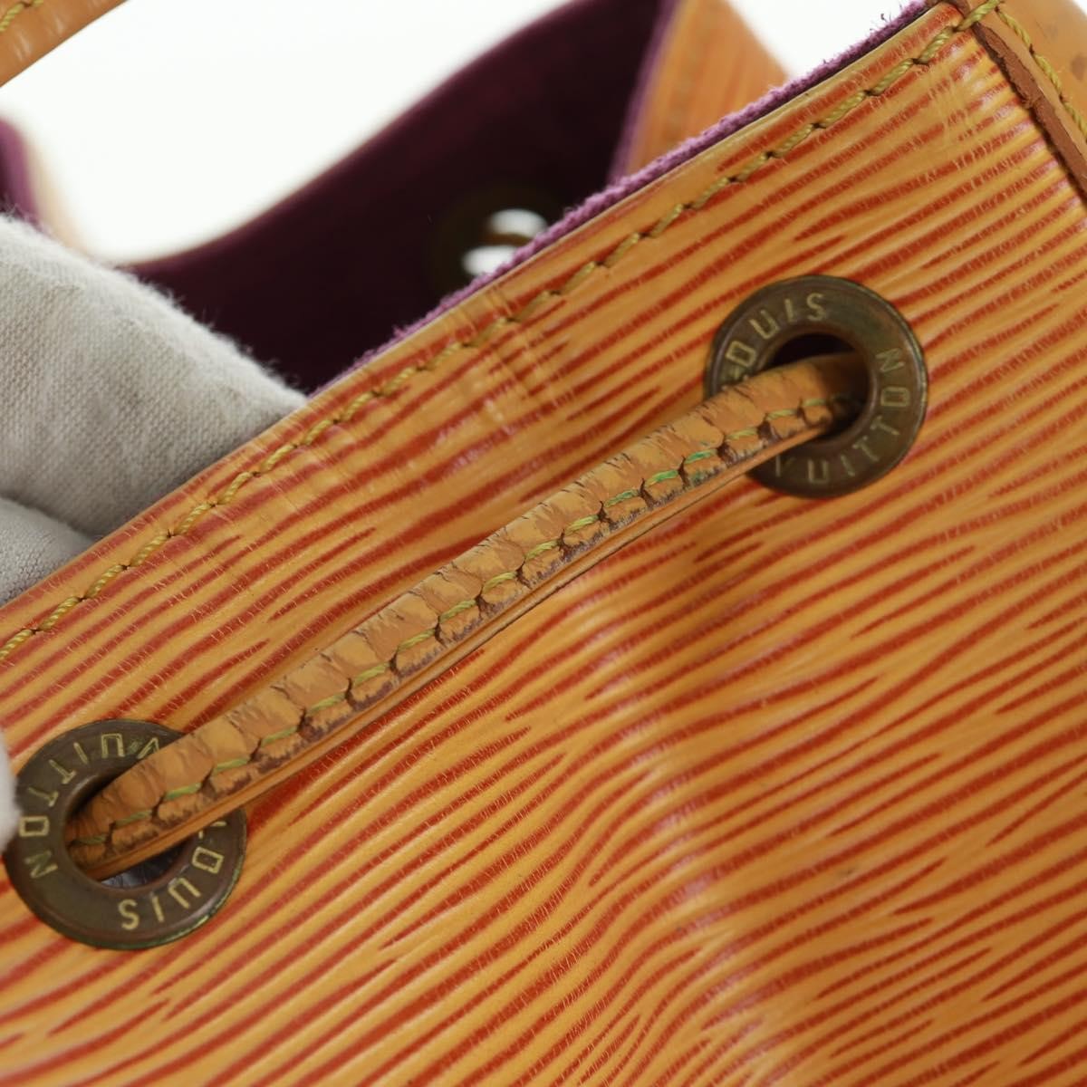 Louis Vuitton Petit Noe Handbag Epi Leather Yellow Leather Shoulder Bag Bag (Pre-Owned)