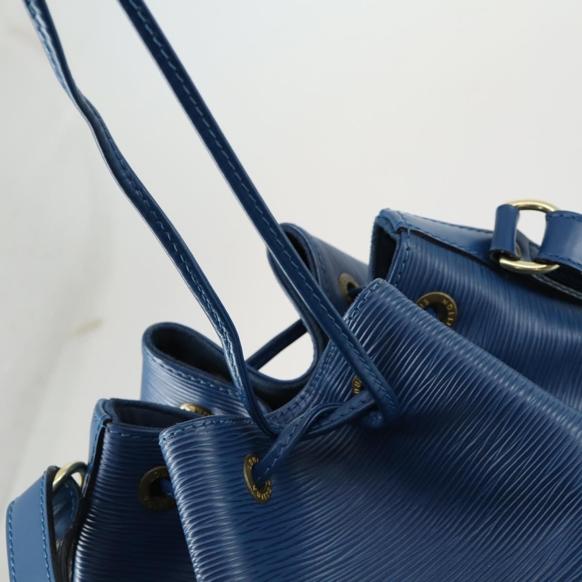 Louis Vuitton Petit Noe Handbag Epi Leather Blue Leather Shoulder Bag Bag (Pre-Owned)