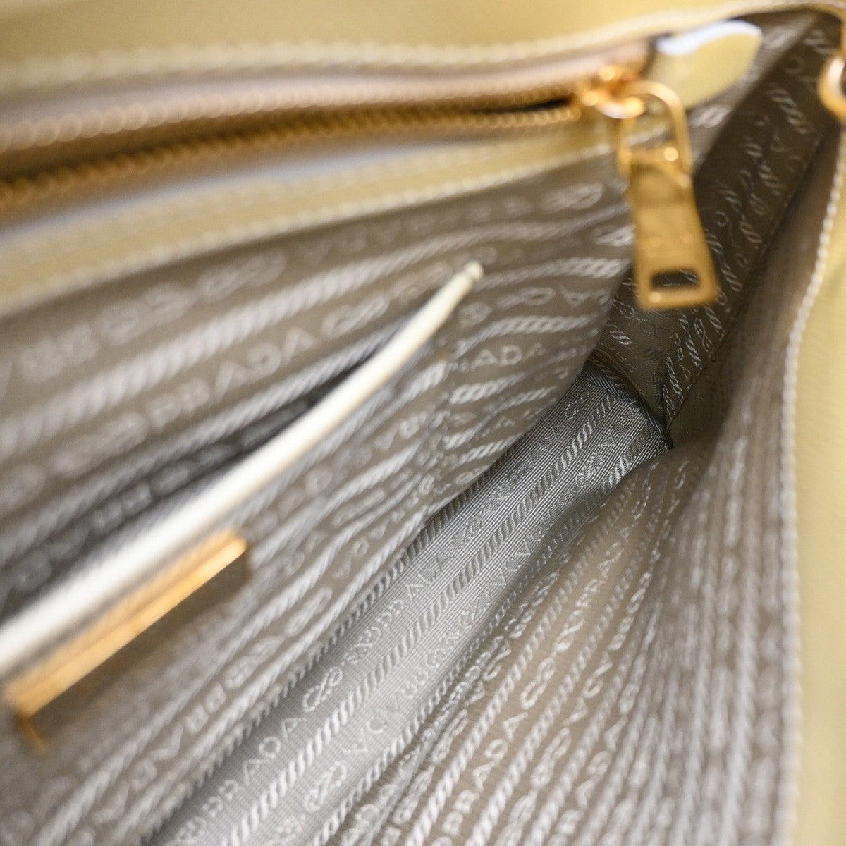 Prada Open Promenade Bag Saffiano Leather Yellow Leather Handbag (Pre-Owned)
