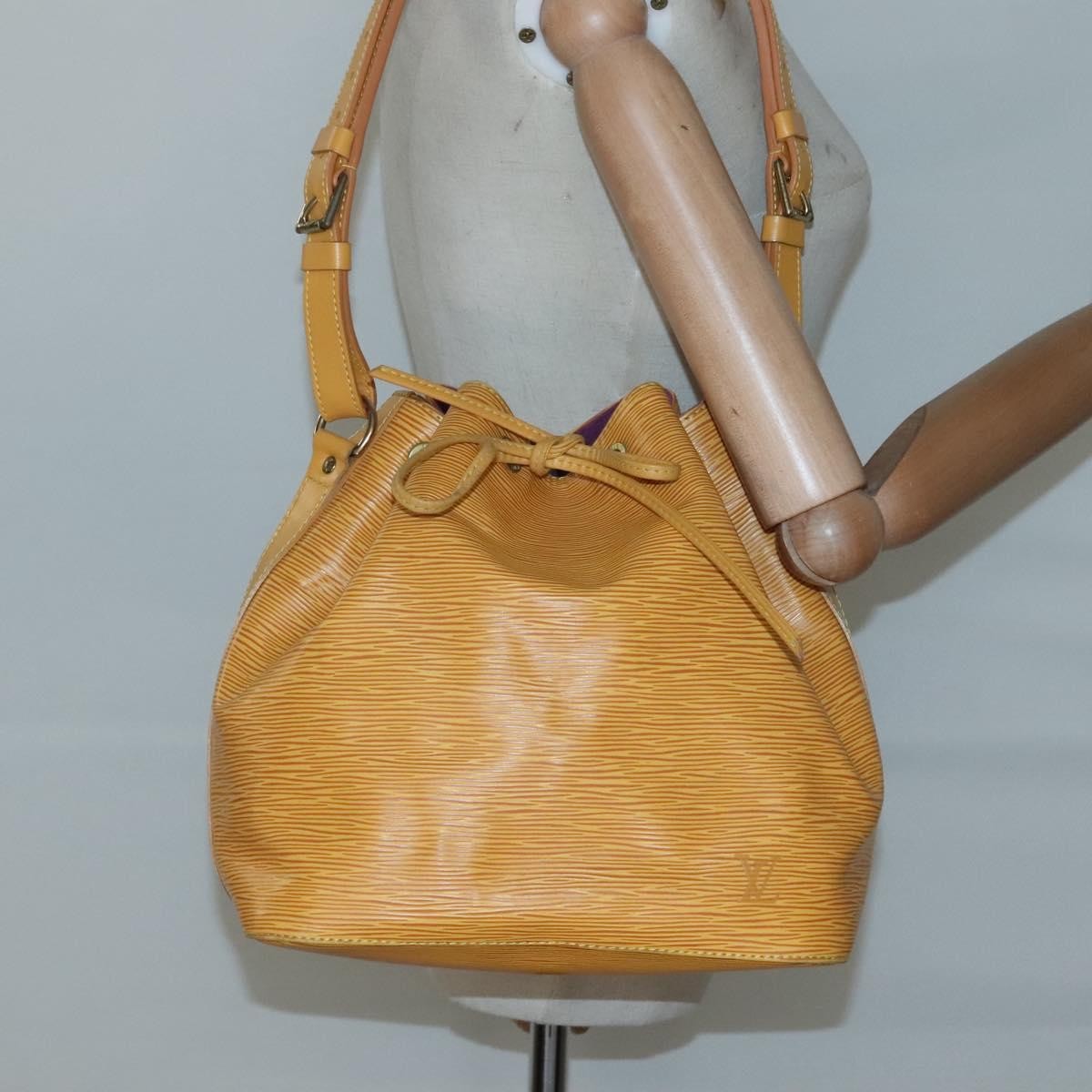 Louis Vuitton Noe Handbag Epi Leather Yellow Leather Bag (Pre-Owned)
