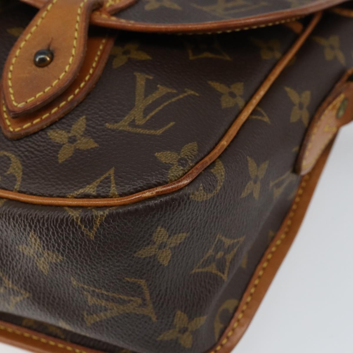 Louis Vuitton Sac Gibeciere Messenger Bag Monogram Canvas Brown Canvas Shoulder Bag Bag (Pre-Owned)