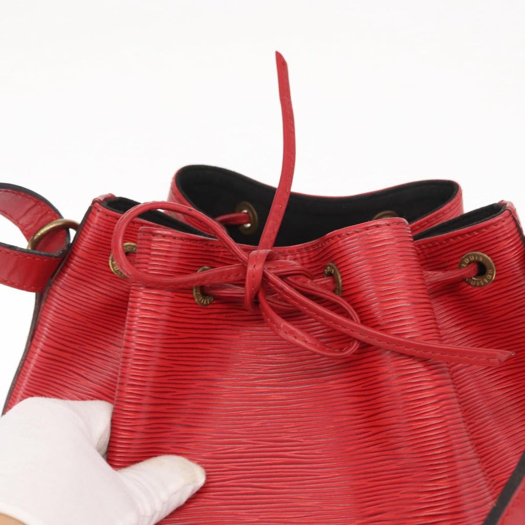Louis Vuitton Noe Handbag Epi Leather Red Leather Shoulder Bag Bag (Pre-Owned)