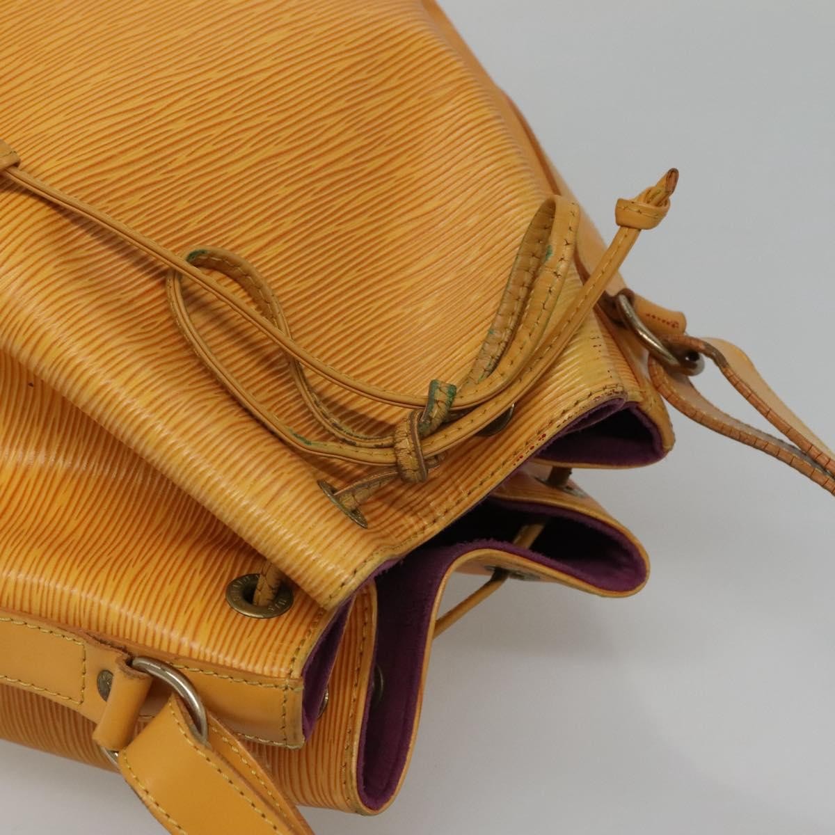 Louis Vuitton Noe Handbag Epi Leather Yellow Leather Shoulder Bag Bag (Pre-Owned)