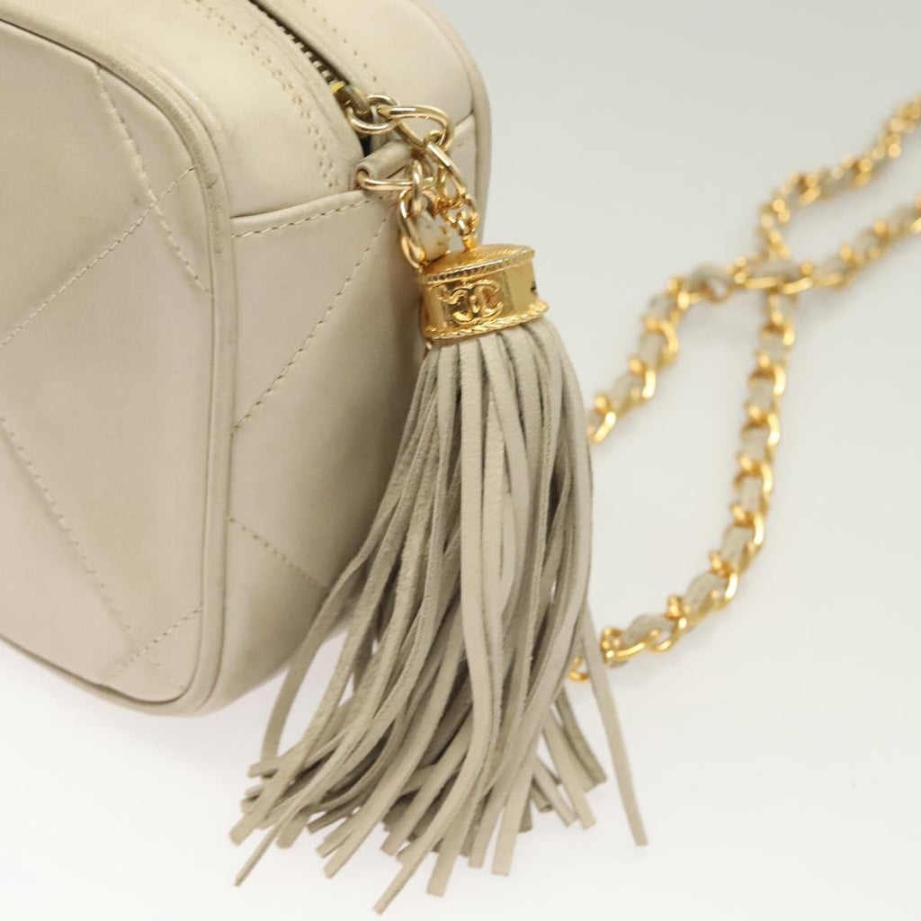 Chanel Vintage Diamond Cc Camera Bag Quilted Lambskin Beige Leather Shoulder Bag Bag (Pre-Owned)