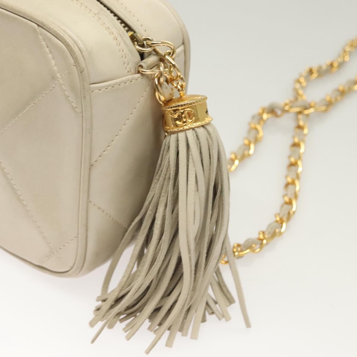 Chanel Vintage Diamond Cc Camera Bag Quilted Lambskin Beige Leather Shoulder Bag Bag (Pre-Owned)