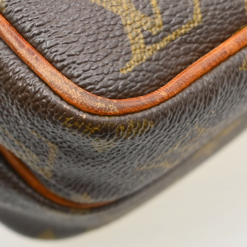 Louis Vuitton Amazone Bag Monogram Canvas Brown Canvas Shoulder Bag Bag (Pre-Owned)