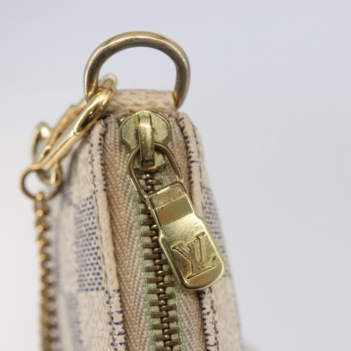 Louis Vuitton Pochette Accessoires Damier White Canvas Bag (Pre-Owned)