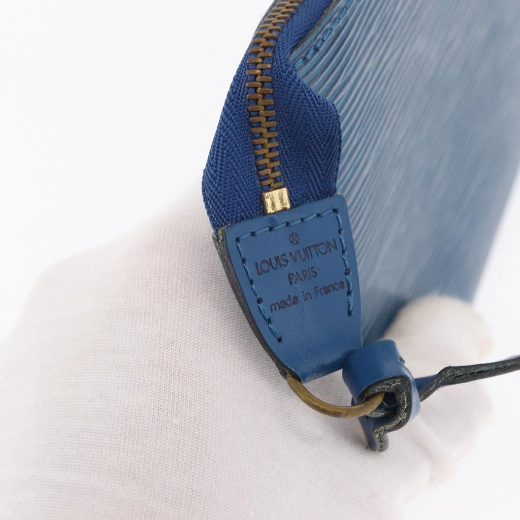 Louis Vuitton Pochette Accessoires Epi Leather Blue Leather Clutche & Pouche Bag (Pre-Owned)