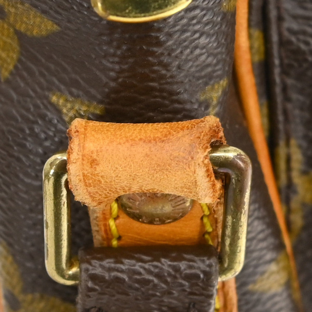 Louis Vuitton Amazone Bag Monogram Canvas Brown Canvas Shoulder Bag Bag (Pre-Owned)