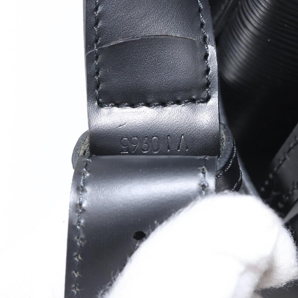 Louis Vuitton Vintage Sac D'epaule Handbag Epi Leather Black Leather Shoulder Bag Bag (Pre-Owned)