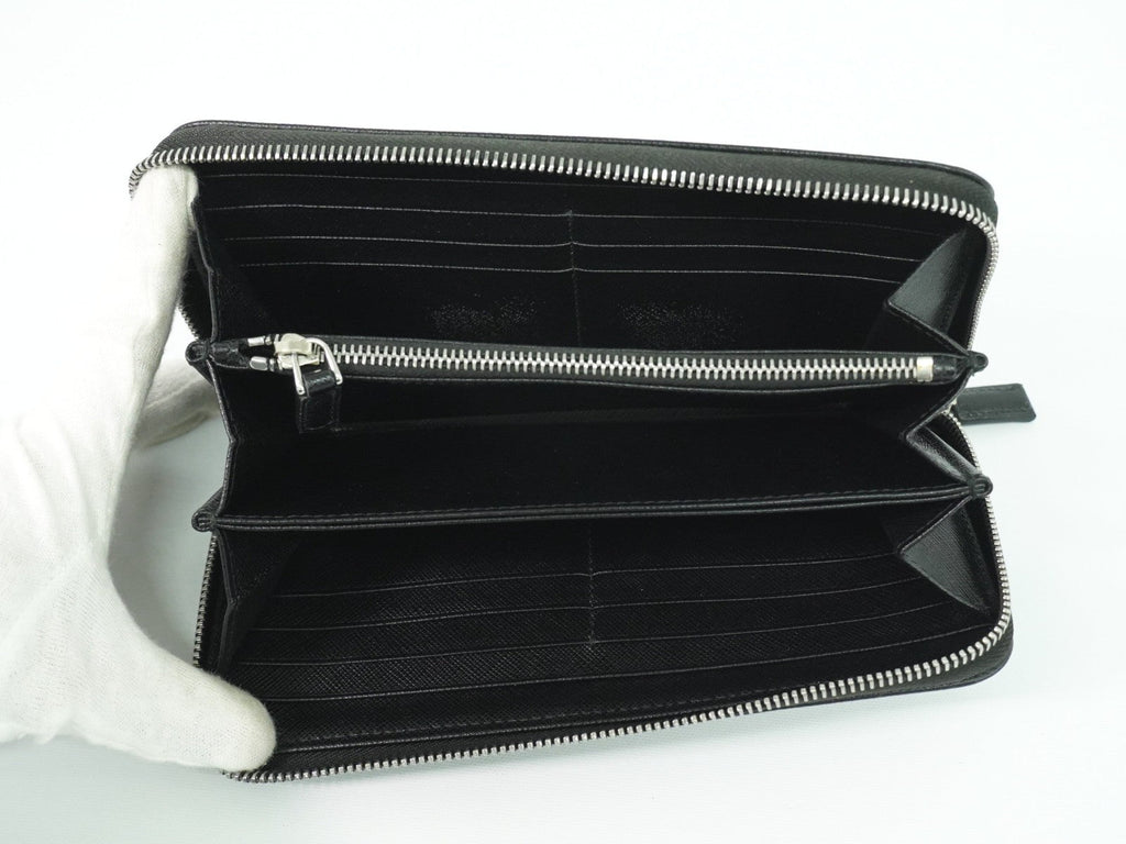 Prada Saffiano Wallet Leather Black Leather Wallets Accessory (Pre-Owned)