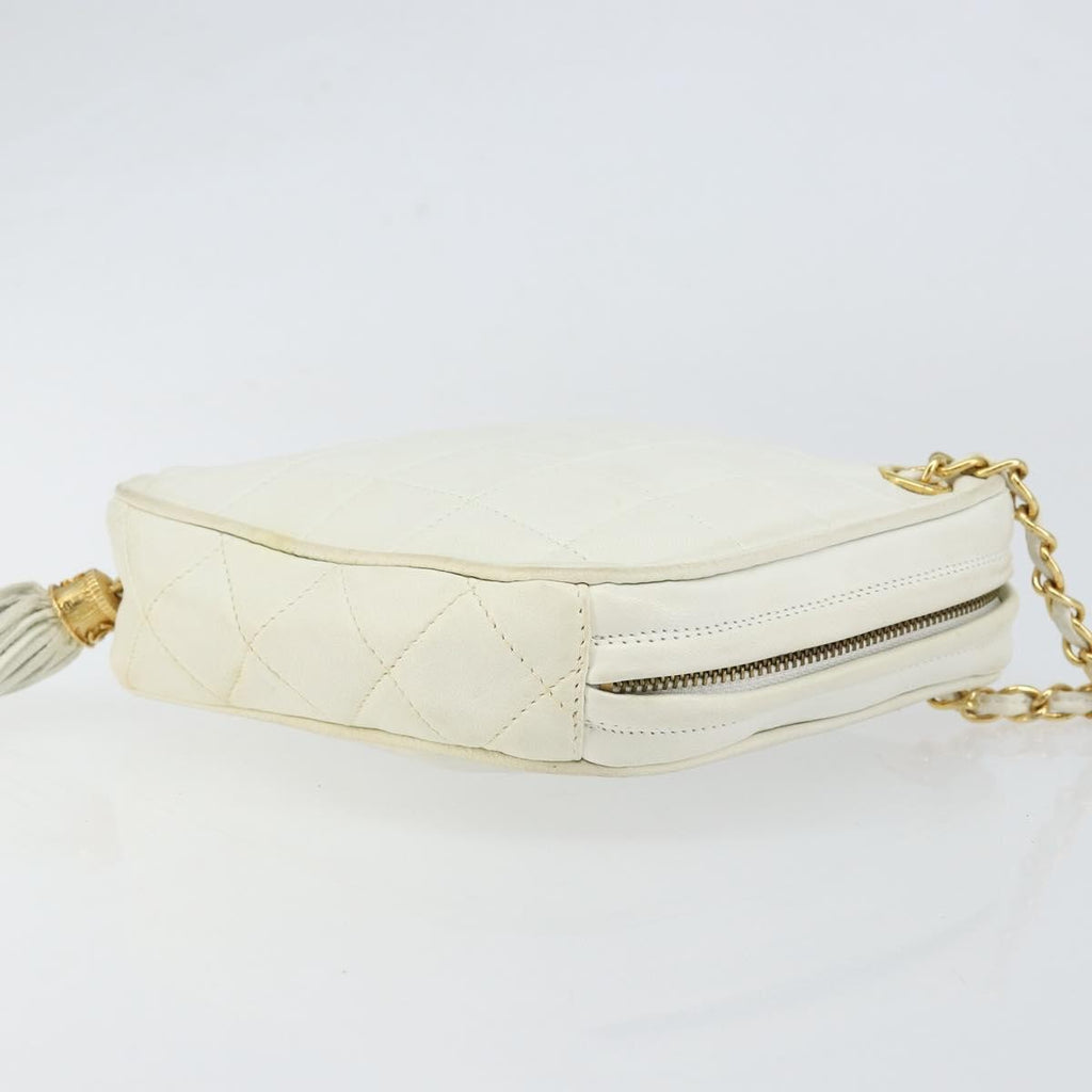 Chanel Vintage Diamond Tassel Crossbody Quilted Lambskin White Leather Clutche & Pouche Bag (Pre-Owned)