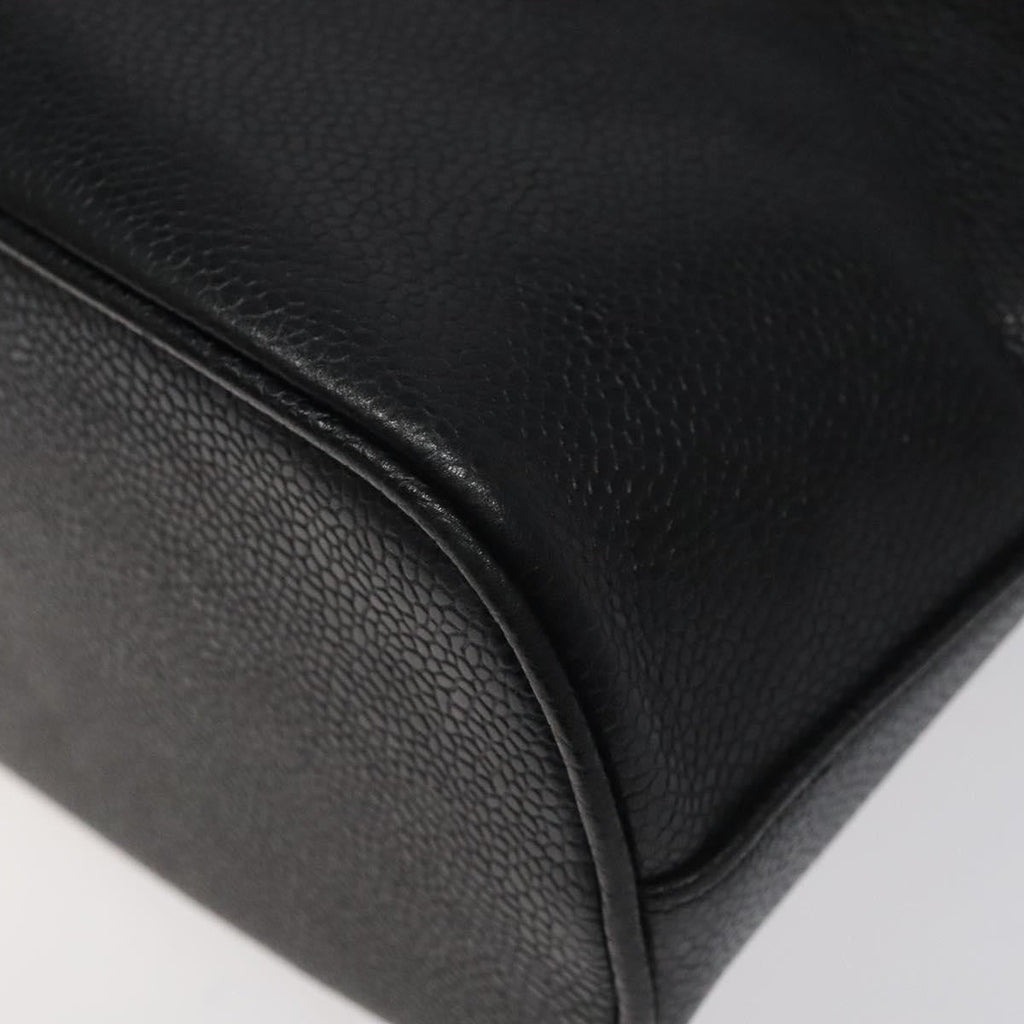 Chanel Vintage Cc Dome Bag Caviar Black Calfskin Handbag (Pre-Owned)